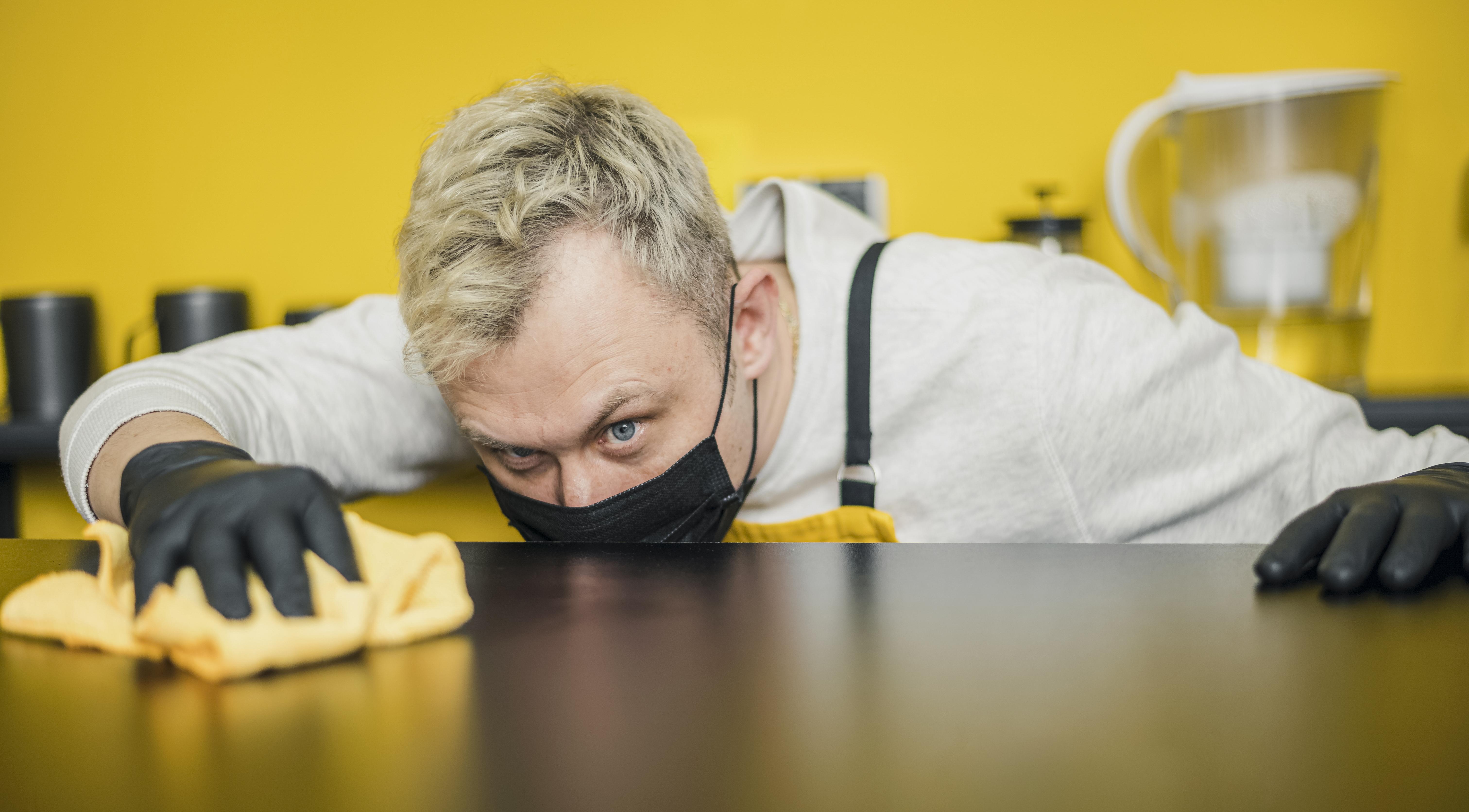 Commercial cleaning service image